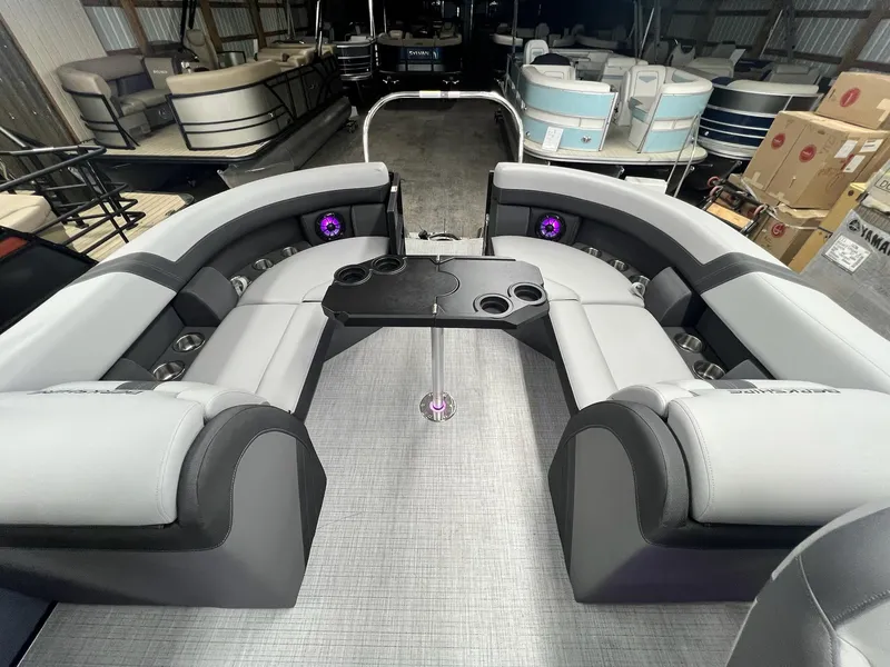 Slide: The Image of Berkshire 22RFX CTS 3.0 Tritoon 2025 - 3