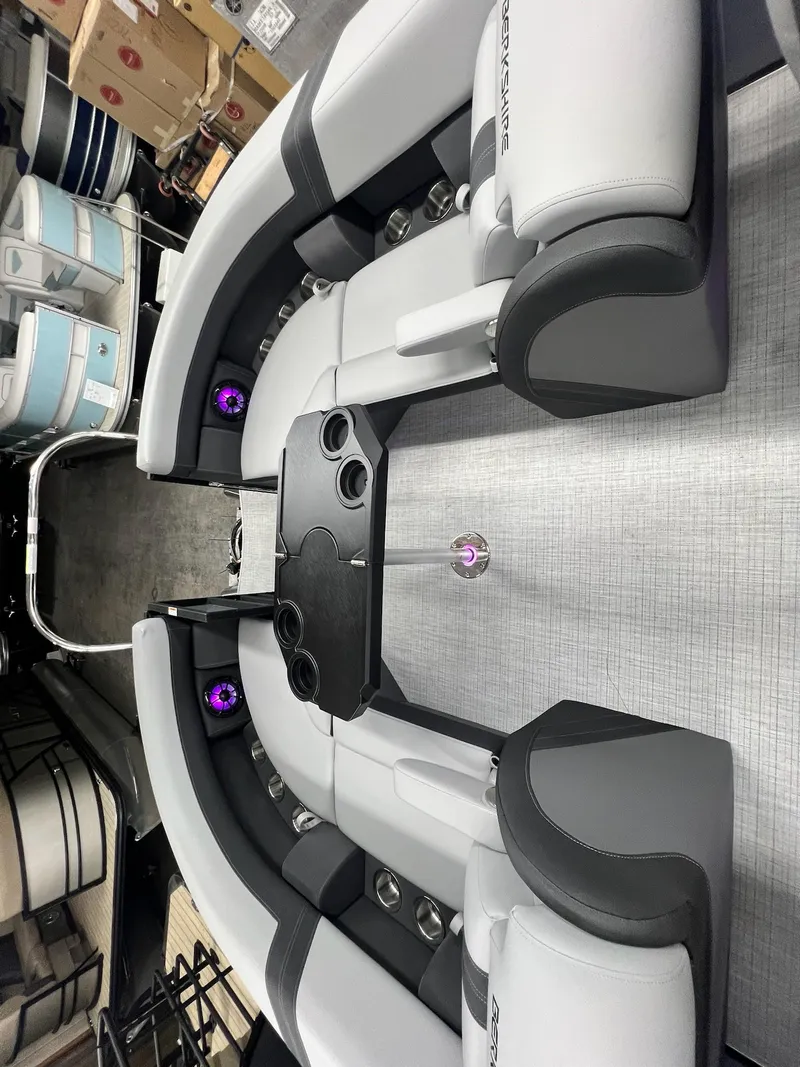 Slide: The Image of Berkshire 22RFX CTS 3.0 Tritoon 2025 - 37