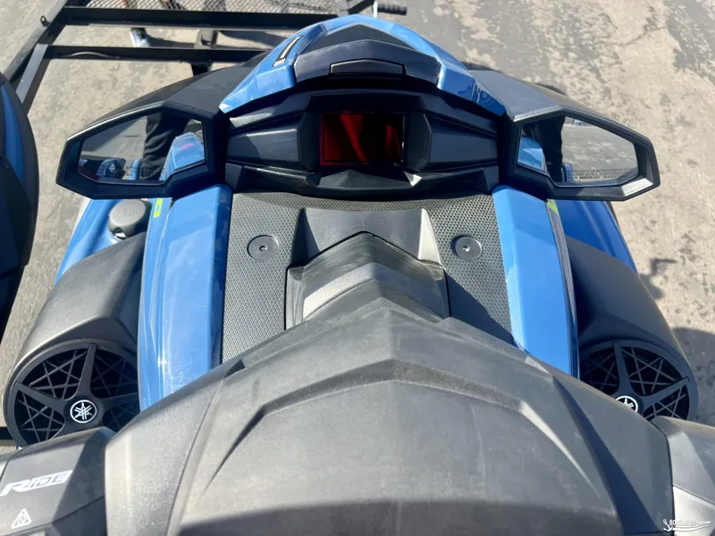 Slide: The Image of 2025 Yamaha WaveRunner VX Cruiser HO with Audio, blue dashboard view. - 7