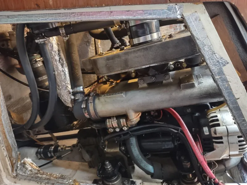 Slide: The Image of Islander 40 1983 - 53