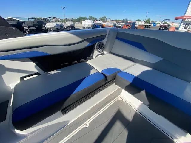 Slide: The Image of Axis Wake Research T220 2022 - 12