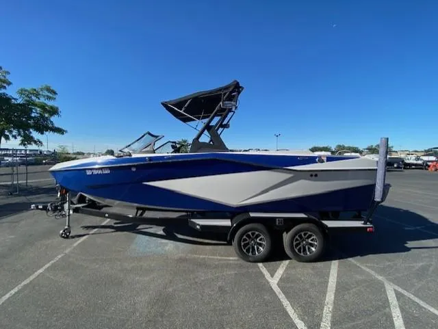 Slide: The Image of Axis Wake Research T220 2022 - 5