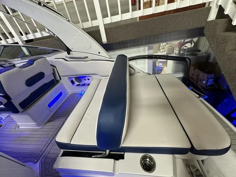 Slide: The Image of Crownline Boats 270 CR 2024 - 4