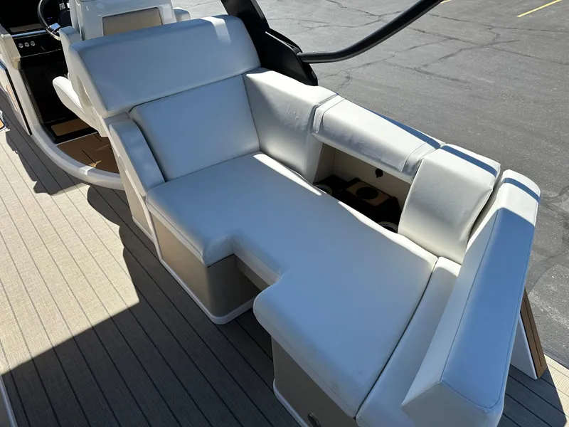 Slide: The Image of Balise Horizon 26C 2025 - 17