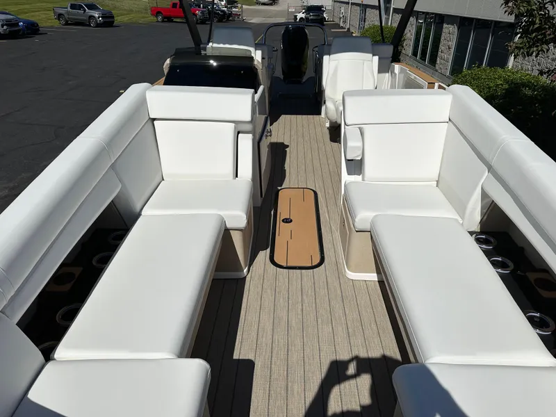 Slide: The Image of Balise Horizon 26C 2025 - 28