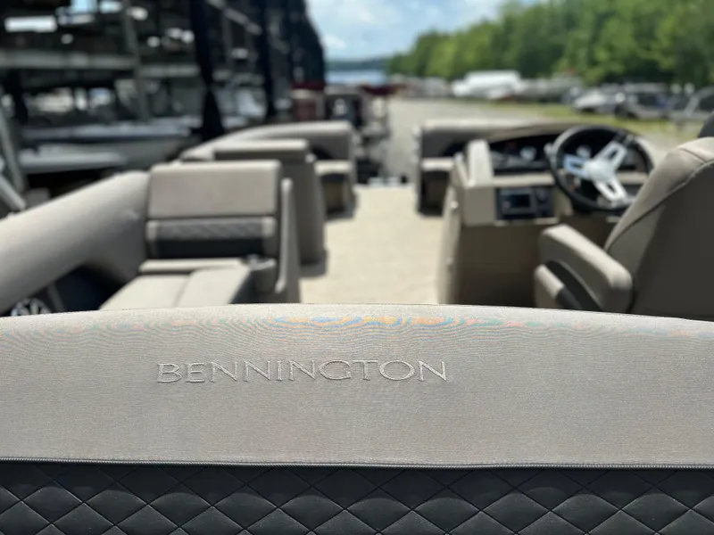 Slide: The Image of Bennington 23 SX 2019 - 10