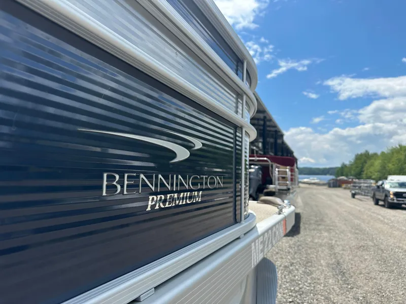 Slide: The Image of Bennington 23 SX 2019 - 3