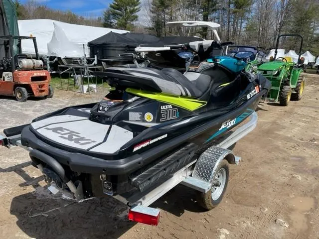 Slide: The Image of Kawasaki Ultra 310X 2022 - 2