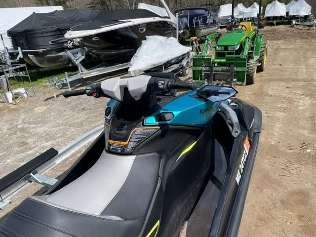 Slide: The Image of Kawasaki Ultra 310X 2022 - 4