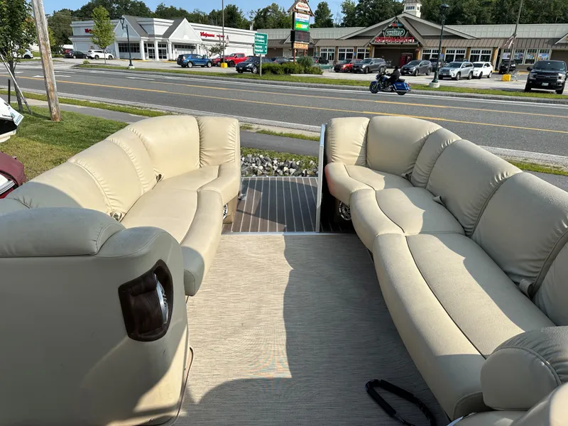 Slide: The Image of Sanpan 2500C 2015 - 12