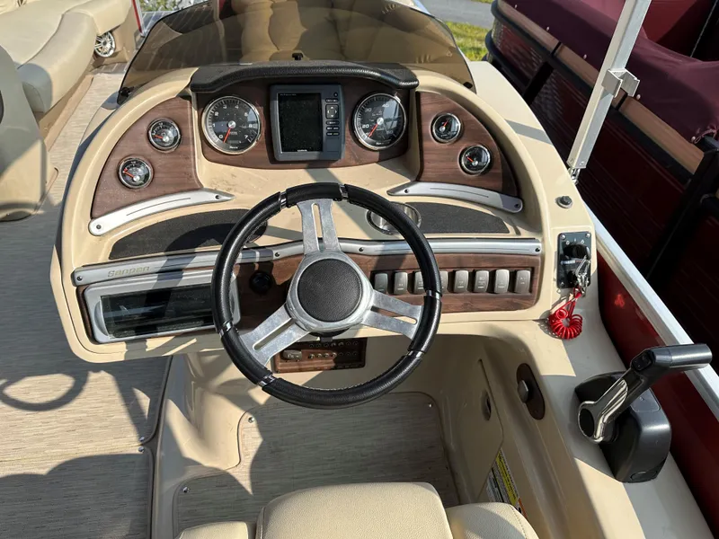 Slide: The Image of Sanpan 2500C 2015 - 6