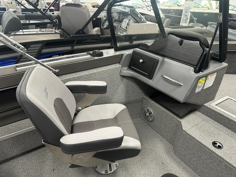 Slide: The Image of Starcraft Fishmaster 196 DC 2024 - 18