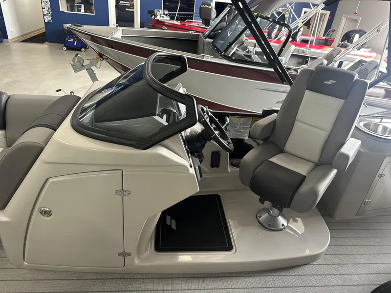 Slide: The Image of Starcraft MX 25 Q - Tritoon 2023 - 11