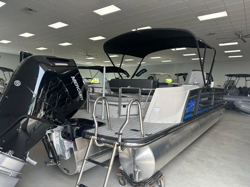 Slide: The Image of Starcraft MX 25 Q - Tritoon 2023 - 3