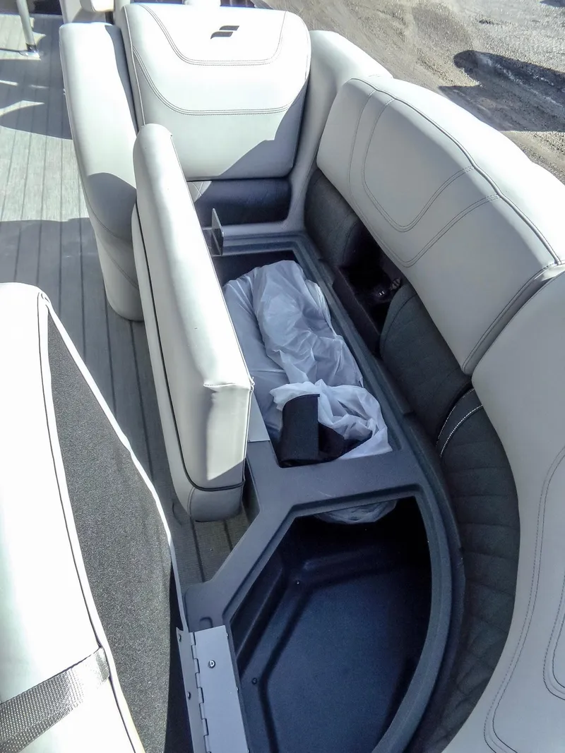 Slide: The Image of Starcraft SLS 5 R - Tritoon w/ Tower 2023 - 15