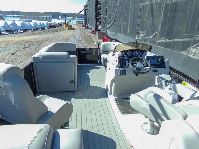 Slide: The Image of Starcraft SLS 5 R - Tritoon w/ Tower 2023 - 6