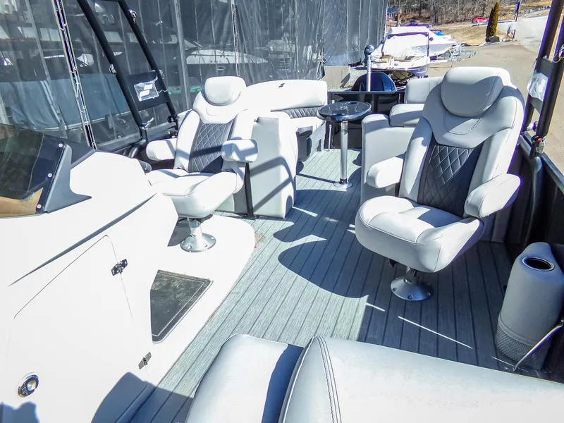 Slide: The Image of Starcraft SLS 5 R - Tritoon w/ Tower 2023 - 8