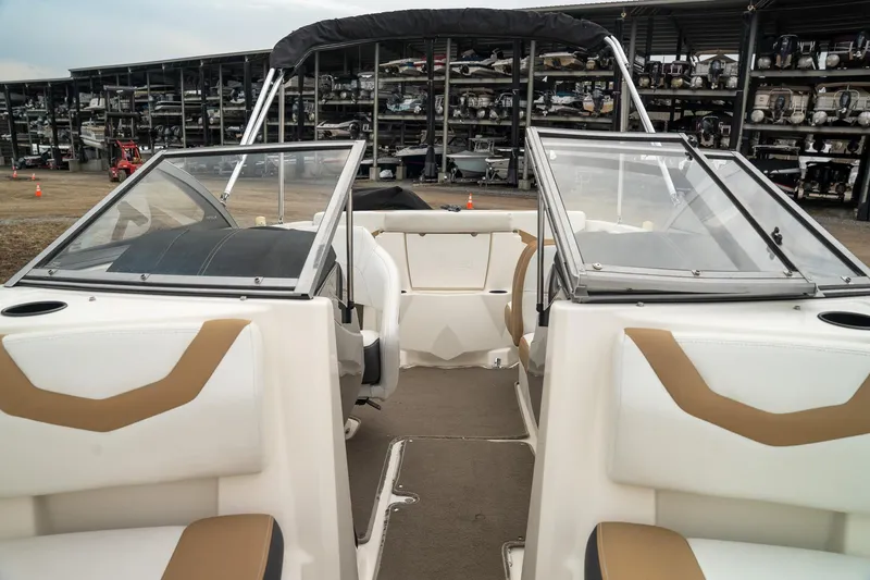 Slide: The Image of Larson LX 195 C 2013 - 22