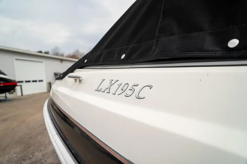 Slide: The Image of Larson LX 195 C 2013 - 3