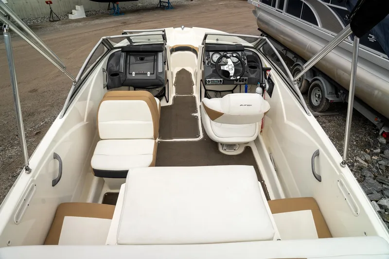 Slide: The Image of Larson LX 195 C 2013 - 9