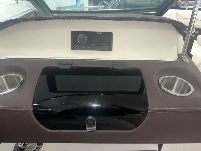 Slide: The Image of Regal LS4 Surf 2024 - 12