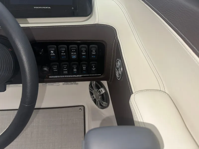 Slide: The Image of Regal LS4 Surf 2024 - 16