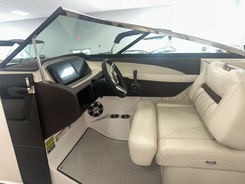 Slide: The Image of Regal LS4 Surf 2024 - 17