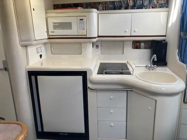 Slide: The Image of Sea Ray Sundancer 330 1996 - 7