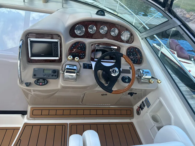 Slide: The Image of Sea Ray 340 Sundancer 2005 - 11