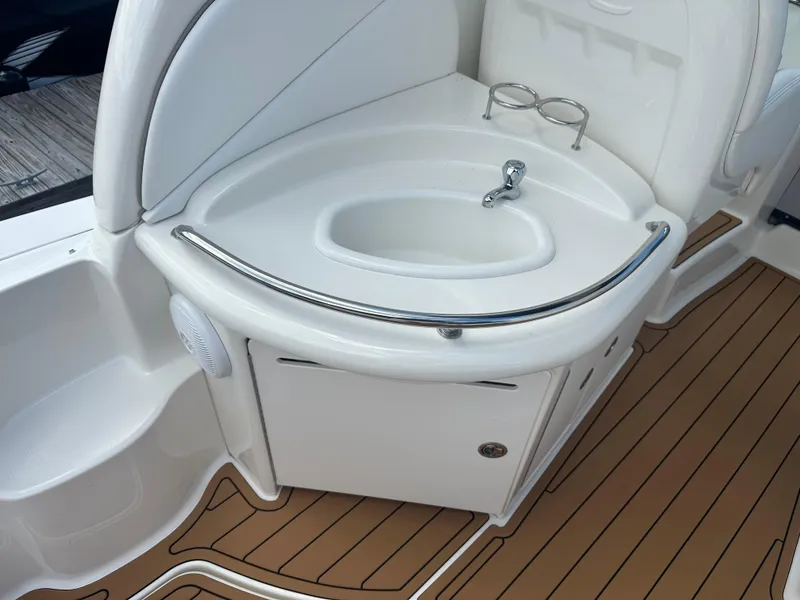 Slide: The Image of Sea Ray 340 Sundancer 2005 - 13