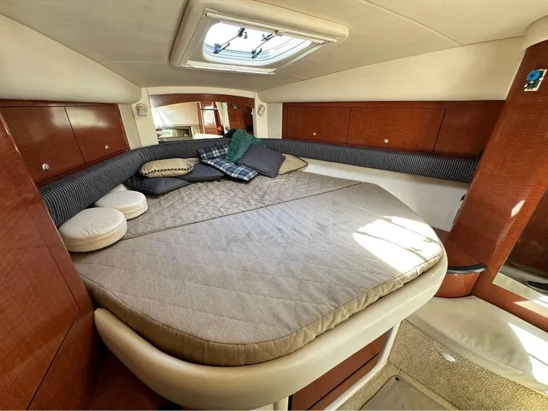 Slide: The Image of Sea Ray 340 Sundancer 2005 - 17