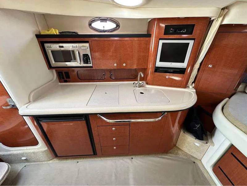 Slide: The Image of Sea Ray 340 Sundancer 2005 - 19
