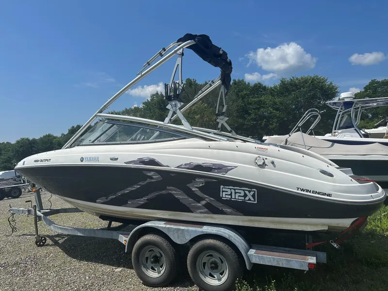 Slide: The Image of Yamaha 212X 2008 - 2