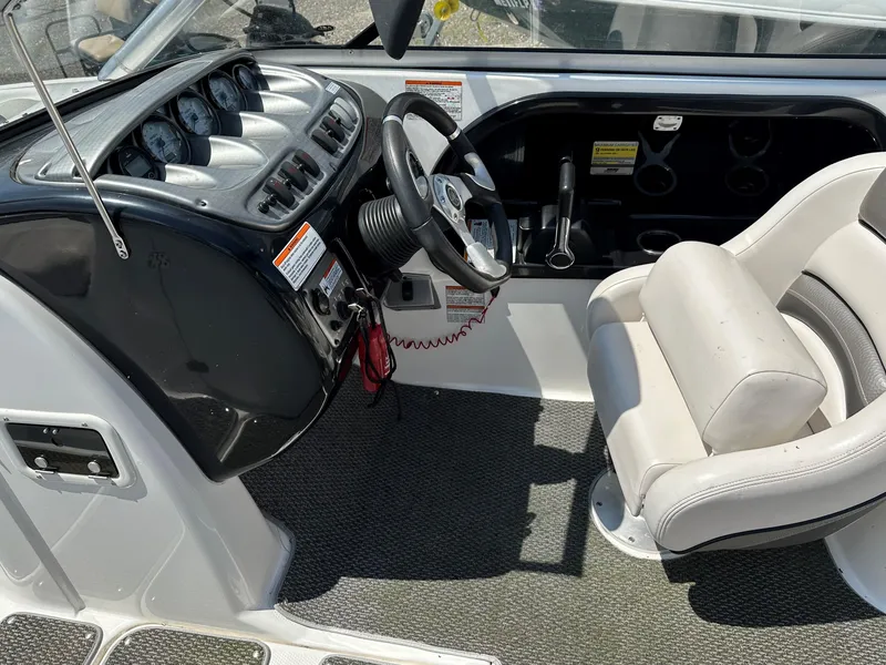 Slide: The Image of Yamaha 212X 2008 - 8