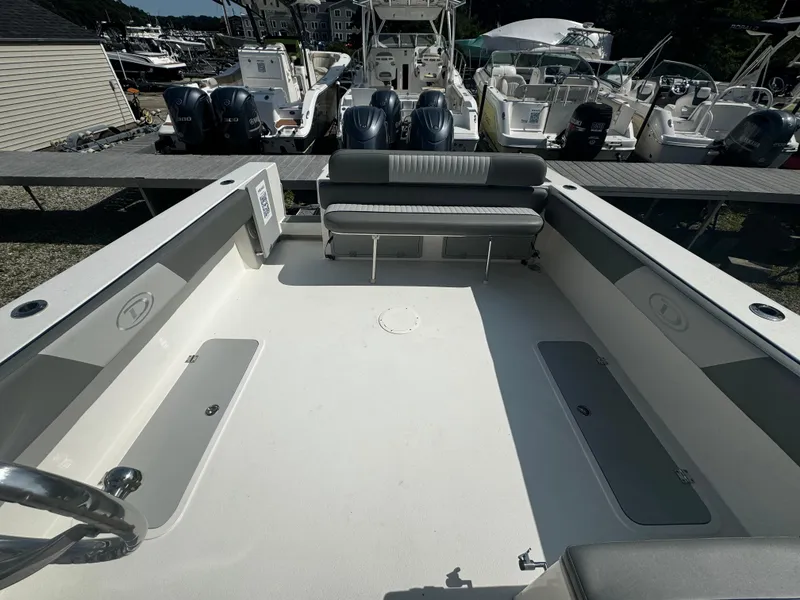 Slide: The Image of Defiance 260 Admiral 2025 - 11