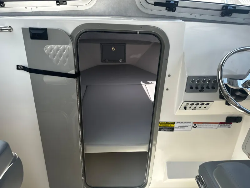 Slide: The Image of Defiance 260 Admiral 2025 - 6