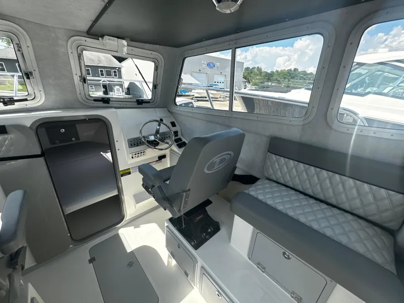 Slide: The Image of Defiance 260 Admiral 2025 - 7