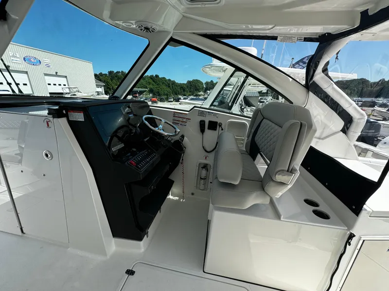 Slide: The Image of Pursuit DC 326 Dual Console 2025 - 9