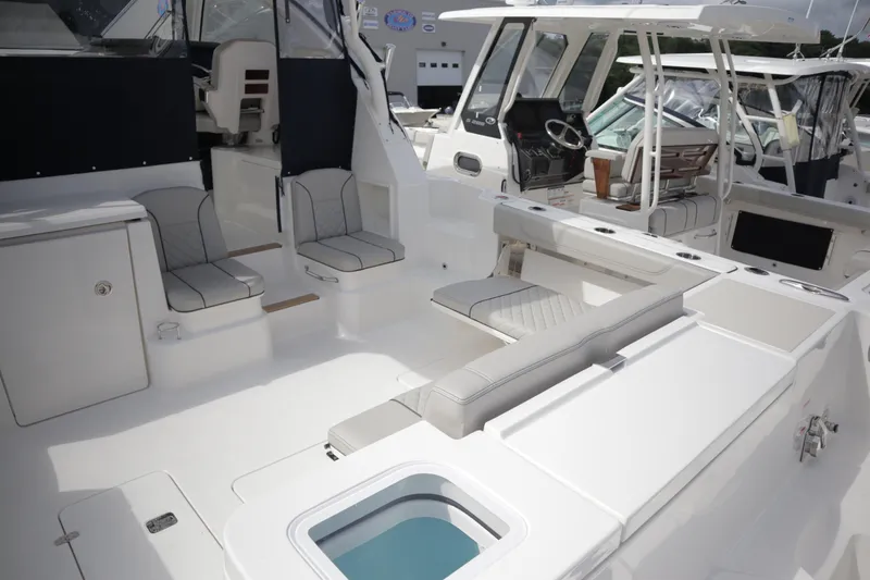 Slide: The Image of Pursuit OS 355 Offshore 2024 - 18