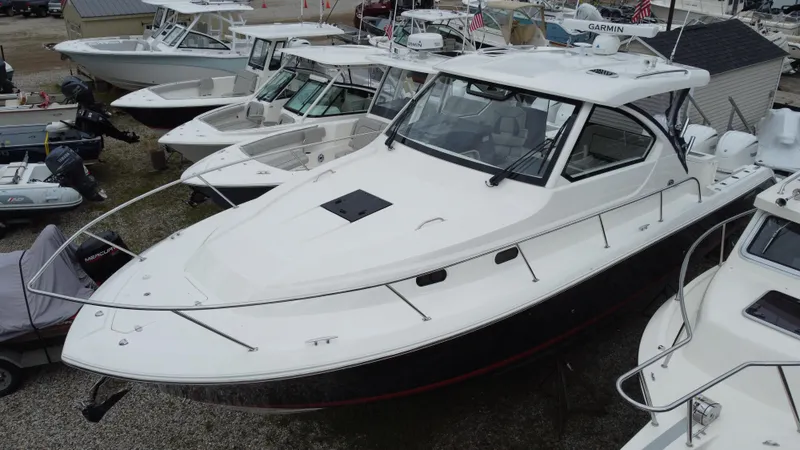 Slide: The Image of Pursuit OS 355 Offshore 2024 - 6