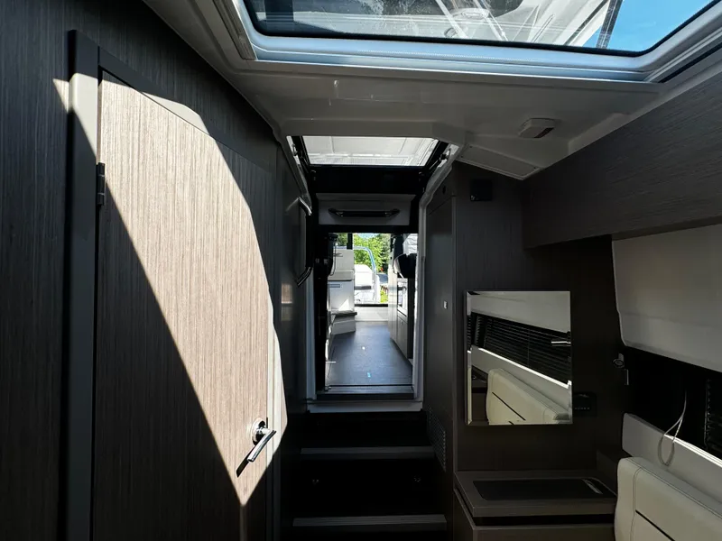 Slide: The Image of Wellcraft 38 Explorer 2024 - 16