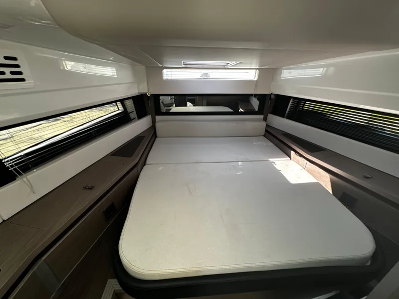 Slide: The Image of Wellcraft 38 Explorer 2024 - 17