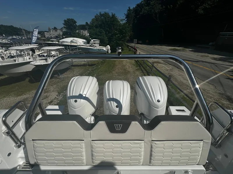 Slide: The Image of Wellcraft 38 Explorer 2024 - 6