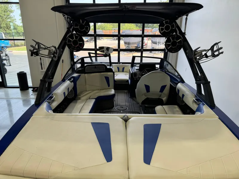 Slide: The Image of Malibu Wakesetter 20 VTX 2016 - 11