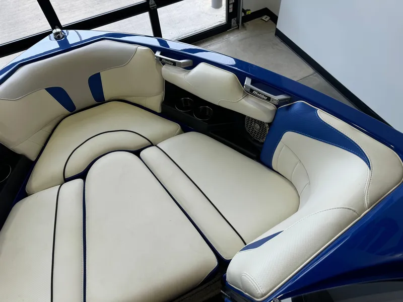 Slide: The Image of Malibu Wakesetter 20 VTX 2016 - 20