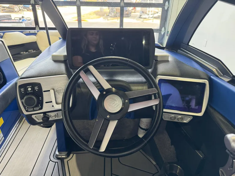 Slide: The Image of Malibu Wakesetter 20 VTX 2016 - 27