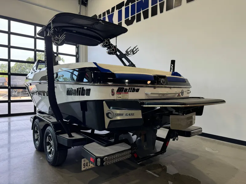 Slide: The Image of Malibu Wakesetter 20 VTX 2016 - 5