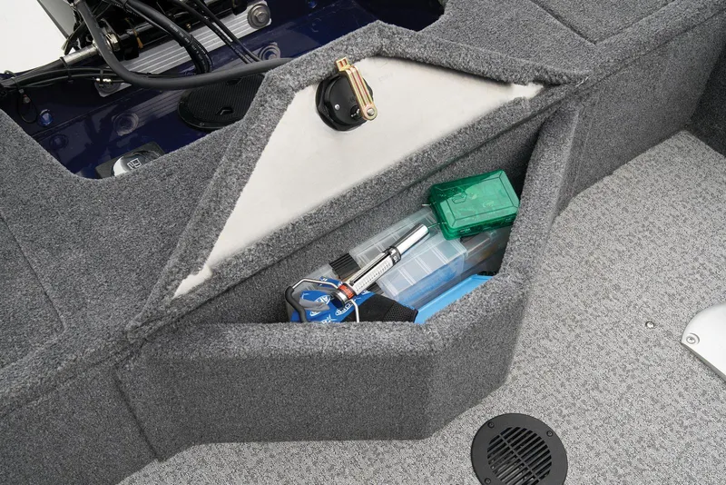 Slide: The Image of Manufacturer Provided Image: Tracker Pro Guide V-16 WT - 31