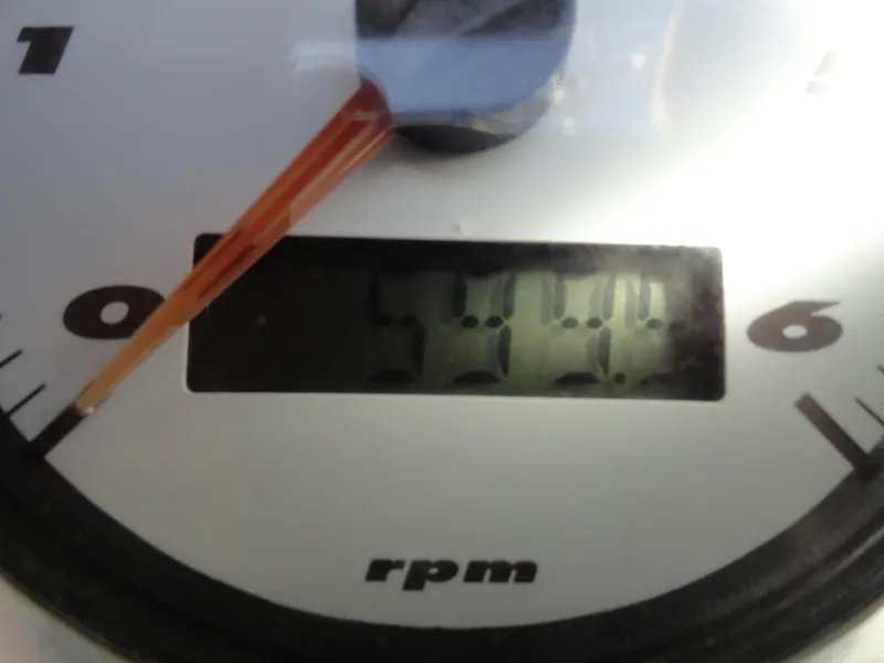 Slide: The Image of 2007 MasterCraft X-Star tachometer showing 544.4 hours. - 10