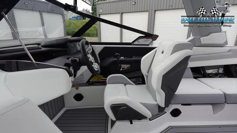 Slide: The Image of Nautique Super Air Nautique G23 - 17